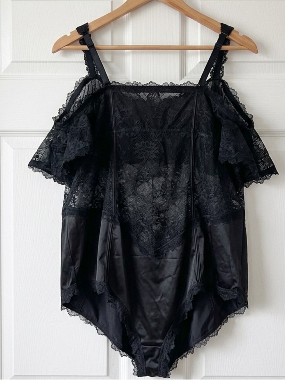 Torrid Curve Black Lace Underwire Bodysuit Size 6 Plus NWT Sexy Lingerie - Picture 5 of 13